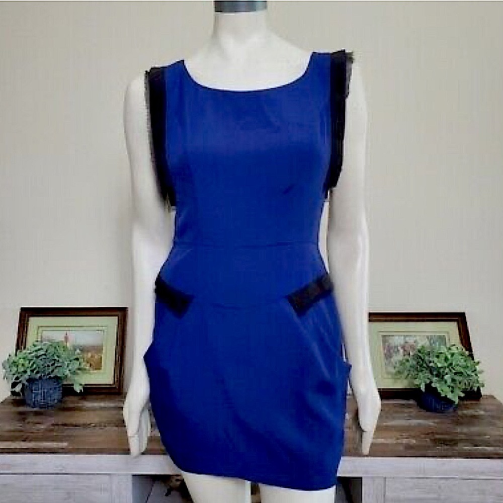 Bcbg blue and black dress with pockets  size 12